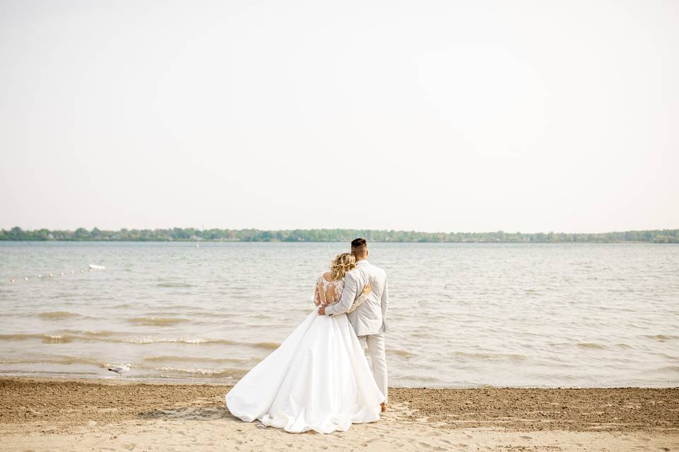 LUV Long veil shots!