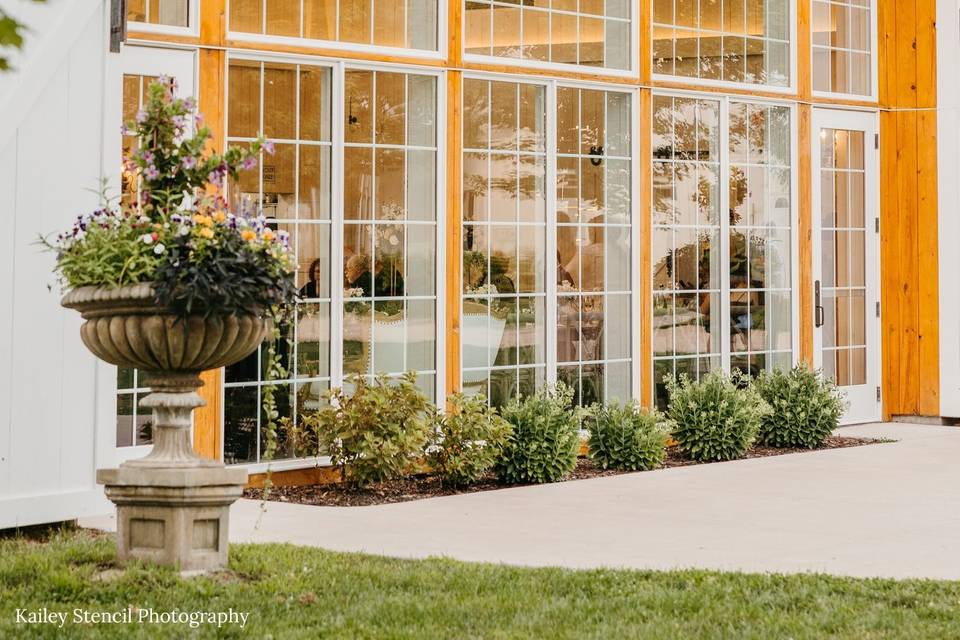 White Willow Barn - Patio