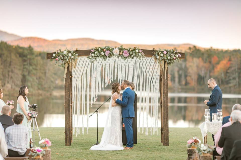 Romantic lakeside wedding