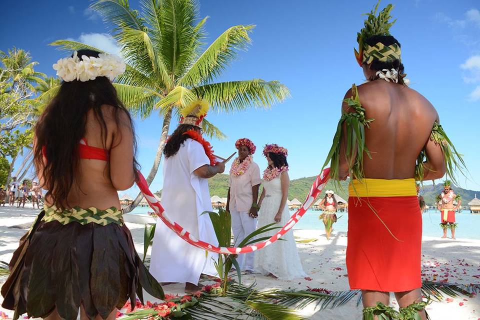Polynesian ceremony