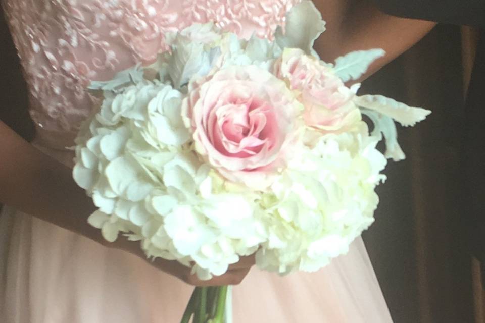 Hydrangea. Dusty Miller, roses