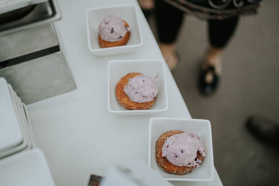 Huckleberry Donut Sundae