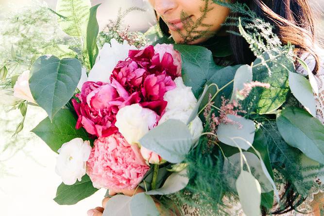 The bride holding her bouquet