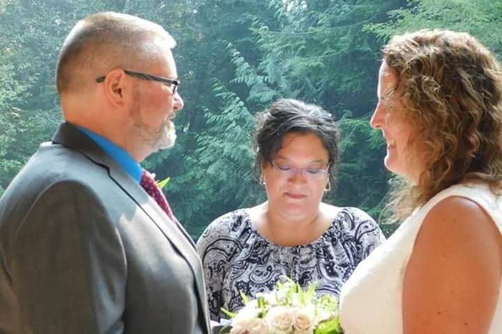 An Upbeat Wedding Officiant For Your Wedding