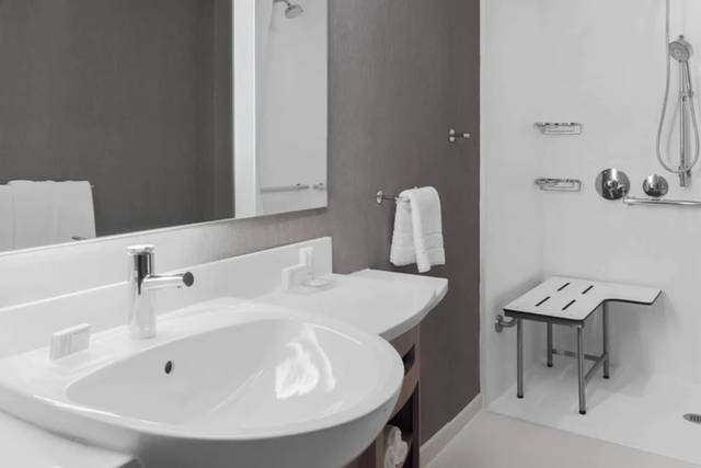 Modern and bright