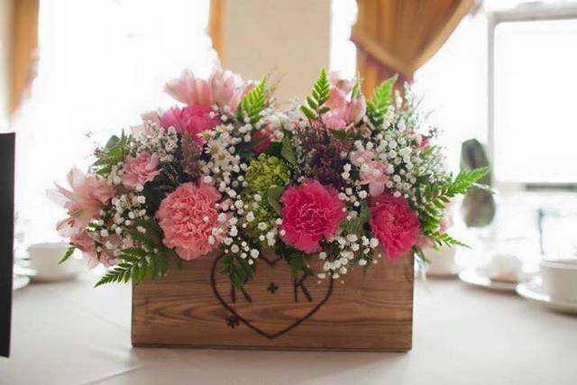 An English Garden Wedding & Event Florals