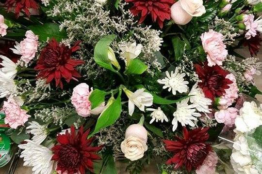 An English Garden Flowers & Gifts
