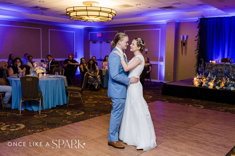 E&J at their Sweetheart Table