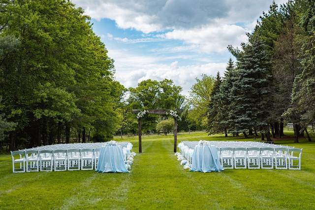 Outdoor ceremony