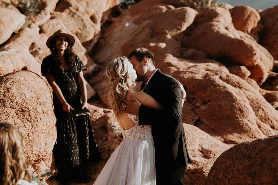 A Garden of the Gods elopement