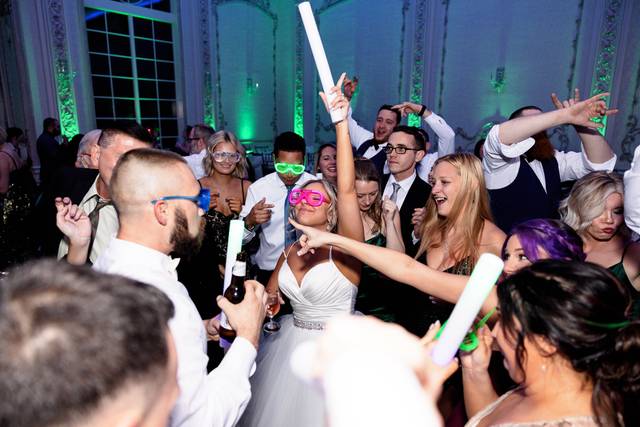 Packing the dancefloor