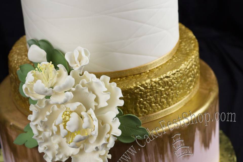 Blush and gold cake