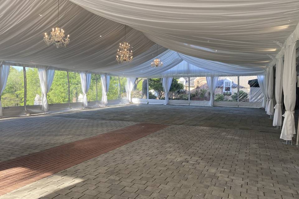 Grand Tent w/draping & lights