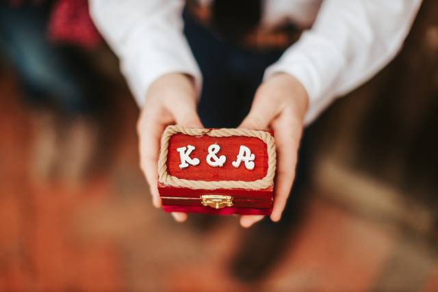 Custom keepsake box