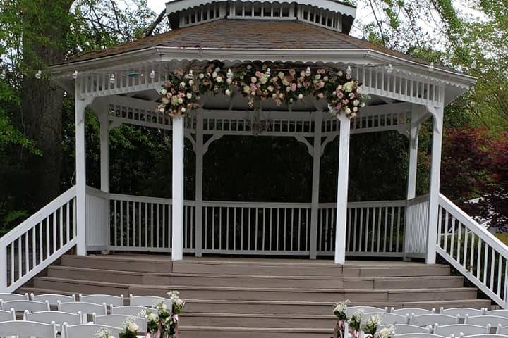 Gazebo and aisle markers