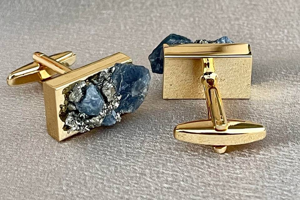 Raw sapphire gold cufflinks