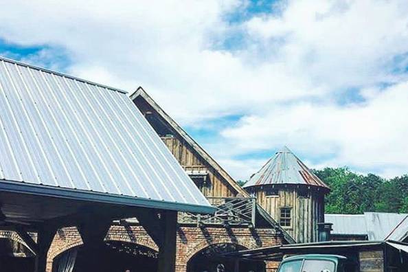 Food Truck Wedding at The Farm