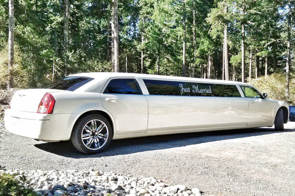 BLS, Limousine & Town Car Service