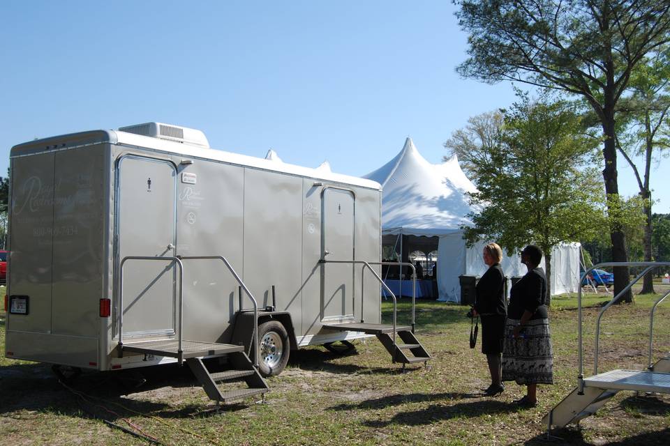 Men and Women Multi-Stall