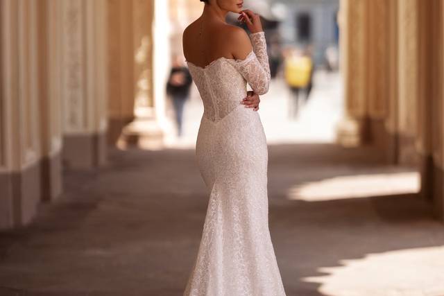 #long sleeves bridal gown