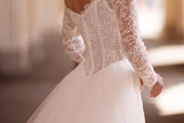 #Off the shoulder bridal gown