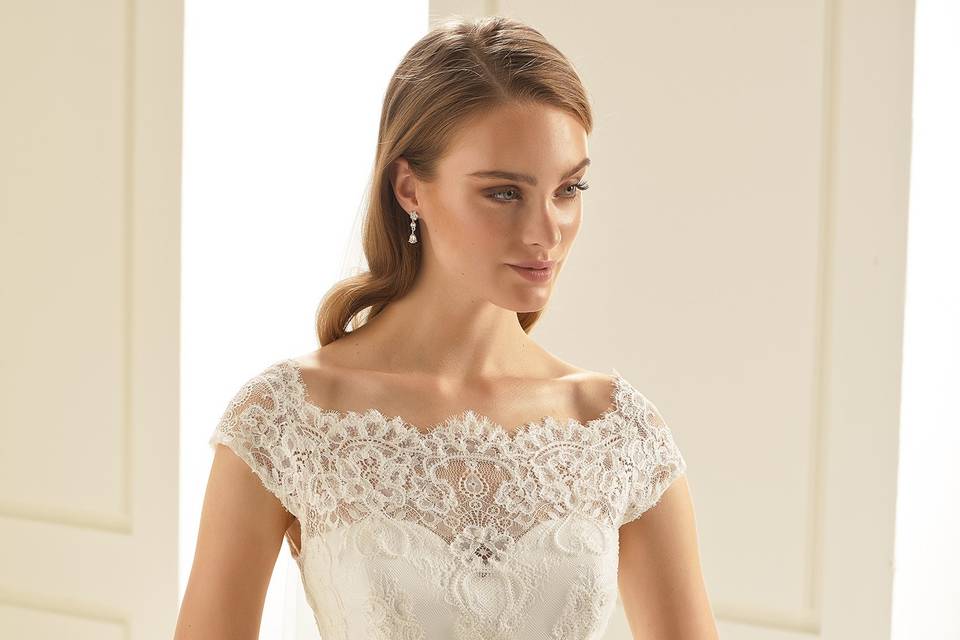 Lace A-line style Wedding dres