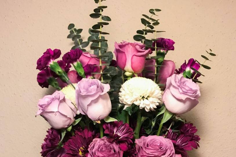 Purple rose arrangement