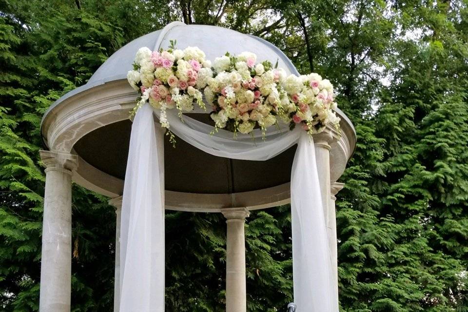 Gazebo decor