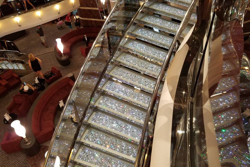 Can you imagine getting married on this staircase made of Swarovski crystal aboard the MSC Devina?
