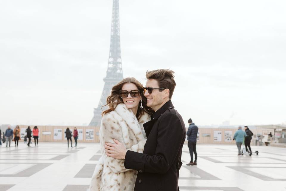 Paris in love elope