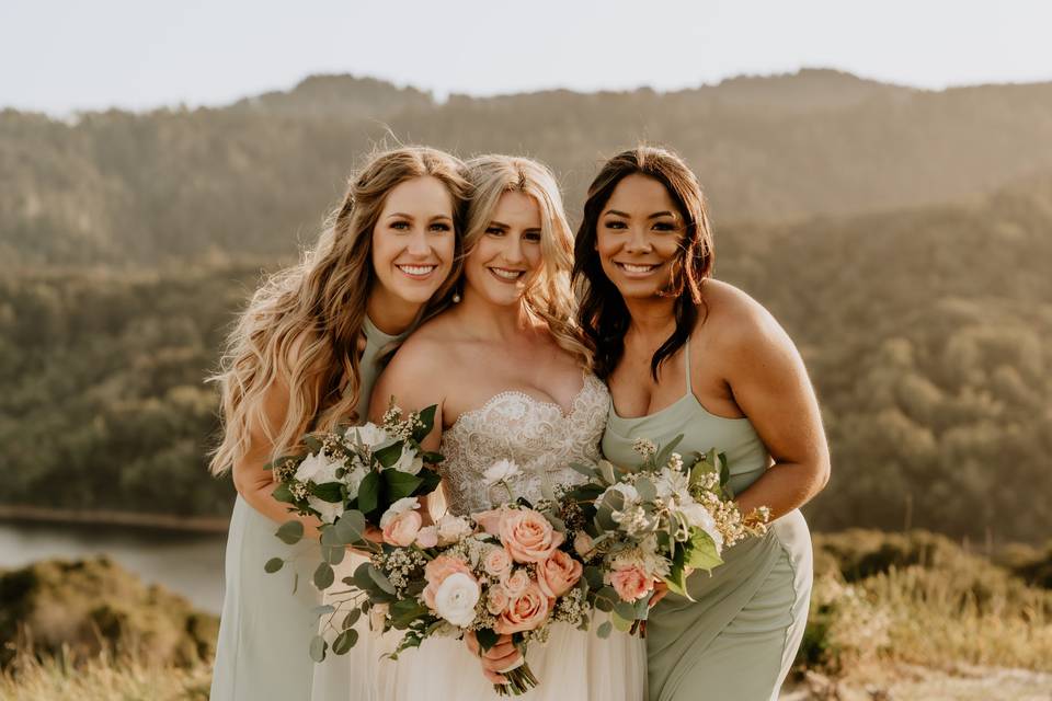 Your girls together - Legacy Weddings