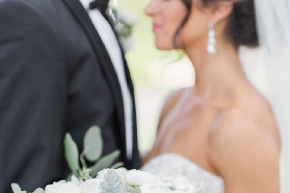 Round white roses