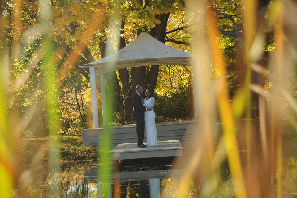 Wedding couple on Gazebo