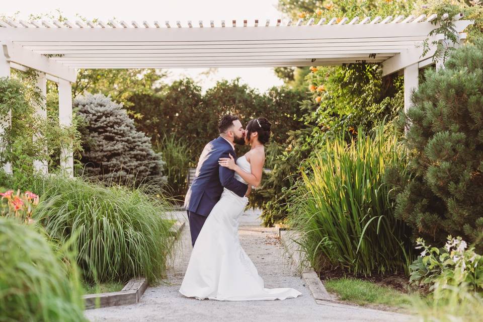 A garden blissful wedding.