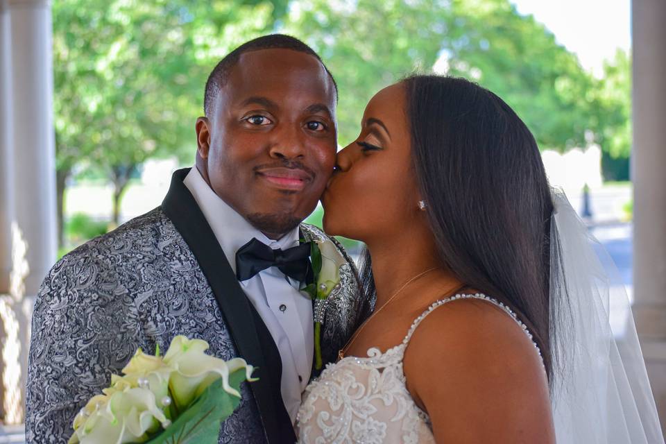 Kiss