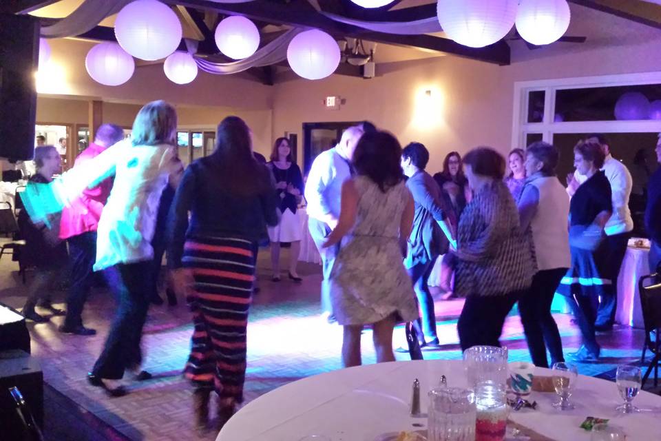 People dancing