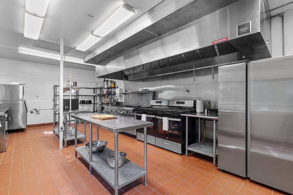 Commercial kitchen