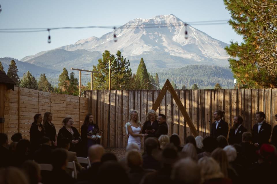 Shasta View Lodge