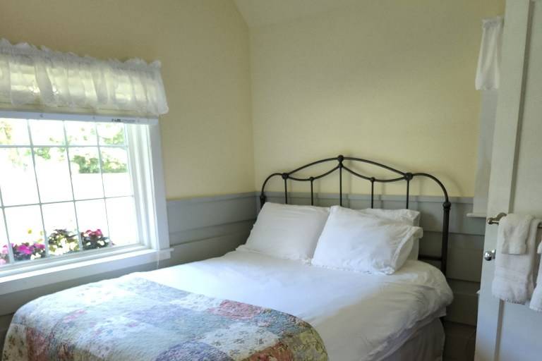 Hathaway's Guest Cottages