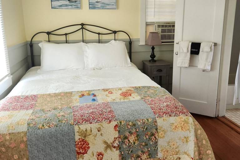 Hathaway's Guest Cottages