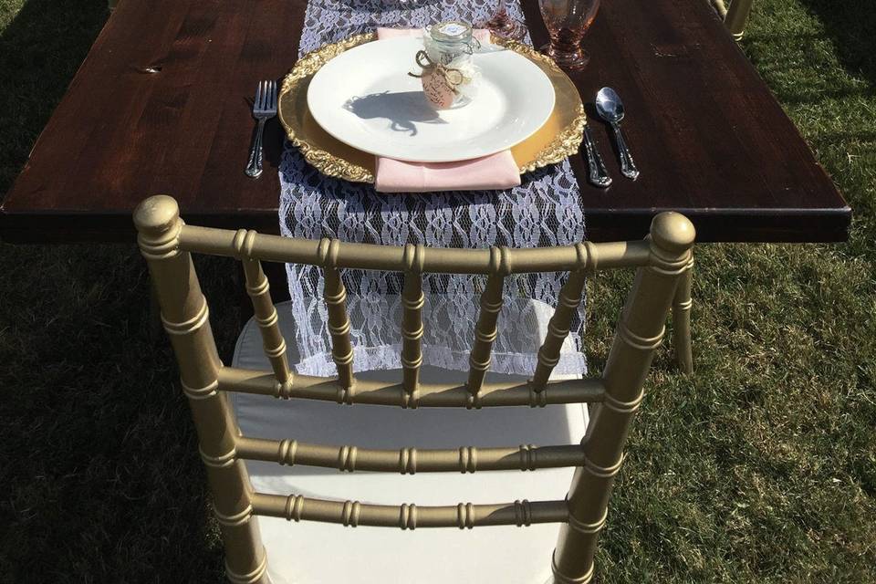 Country Garden Tables