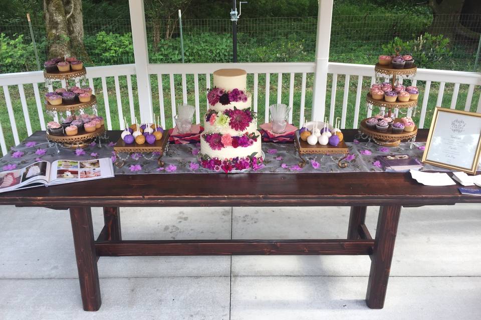 Cake/dessert table