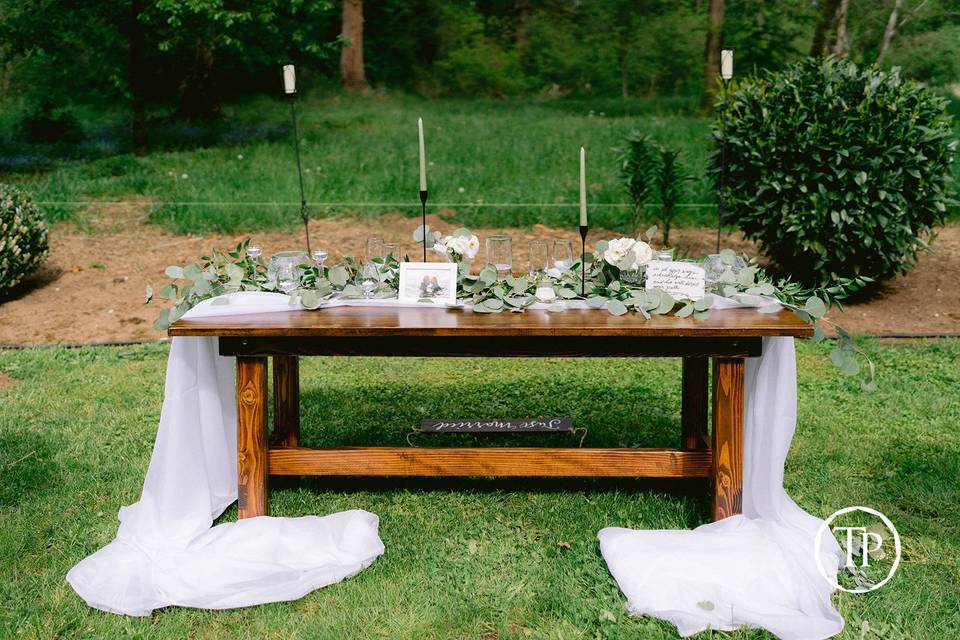 Country Garden Tables