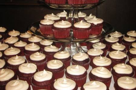 Red velvet wedding cupcakes