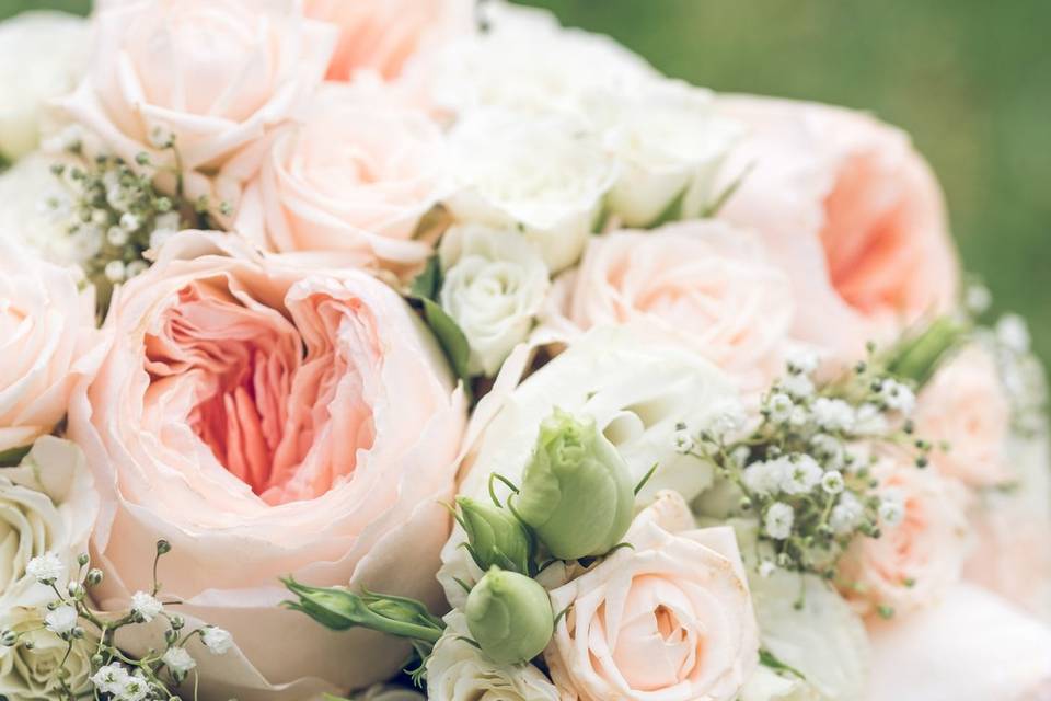 Soft pink and white bouquet