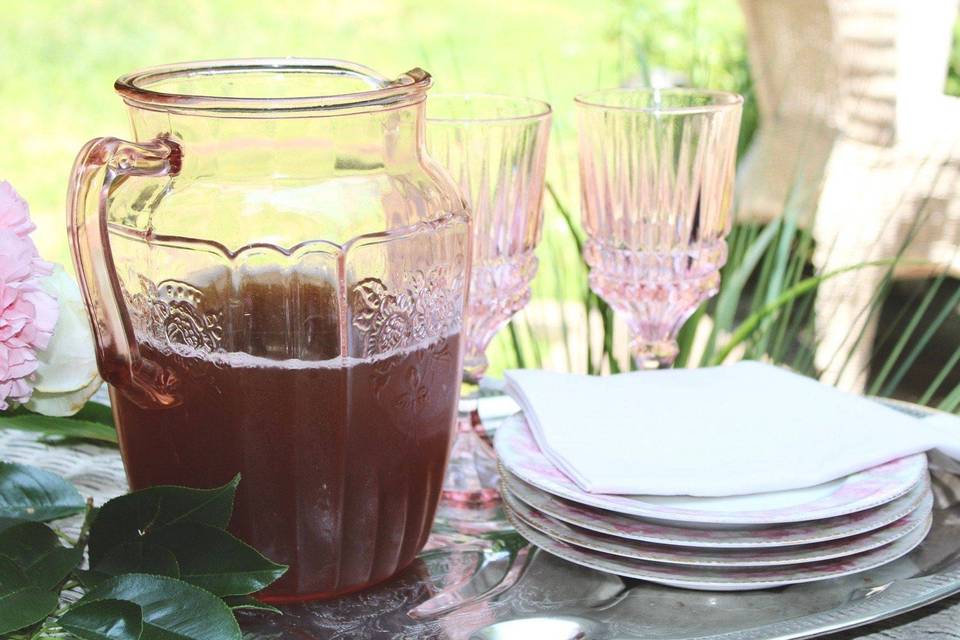 Iced tea pitchers