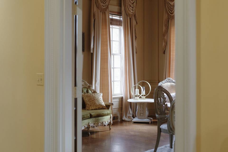 Inside Manor