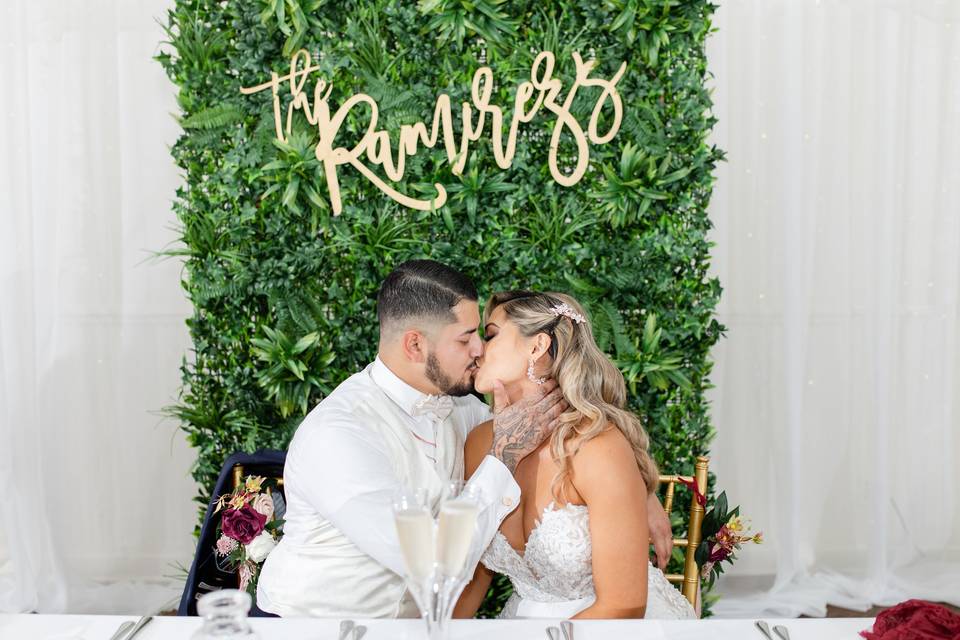 Reception Kiss