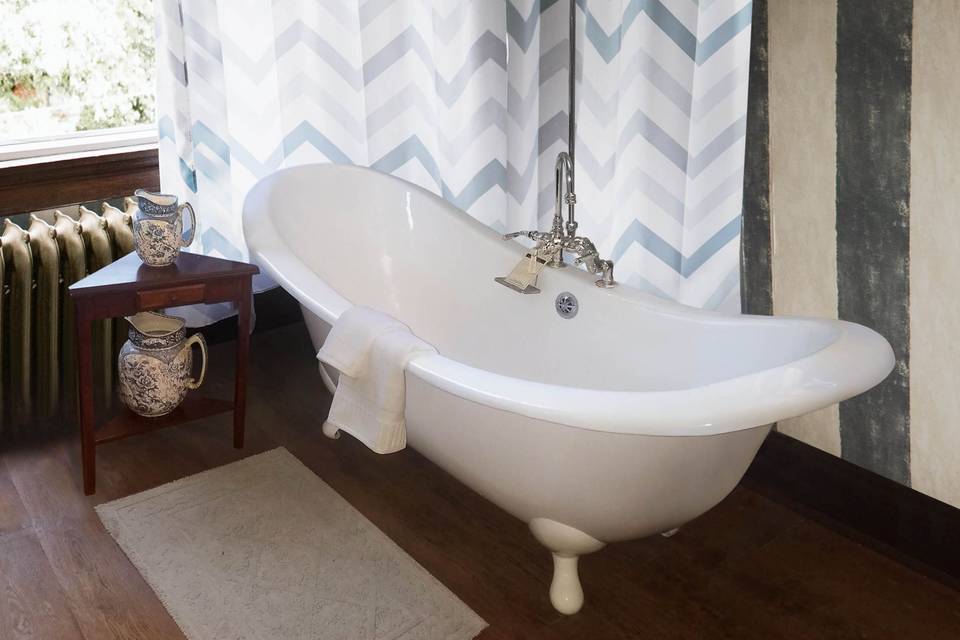 Nautical Room bath