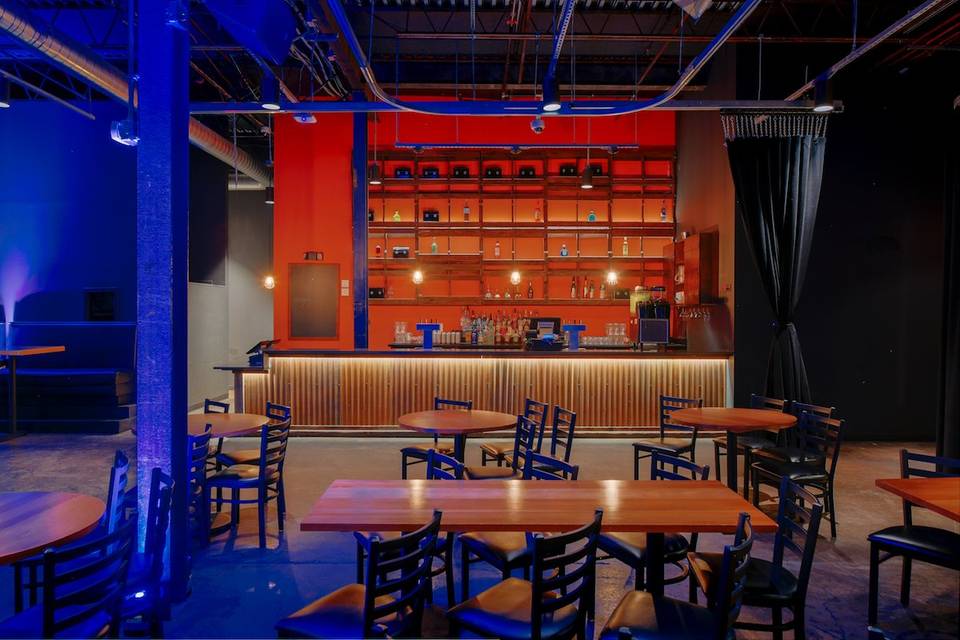 Showroom Bar